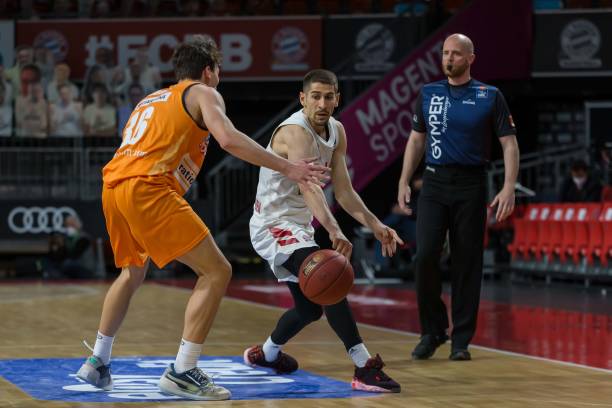 足球更依赖 足球更依赖