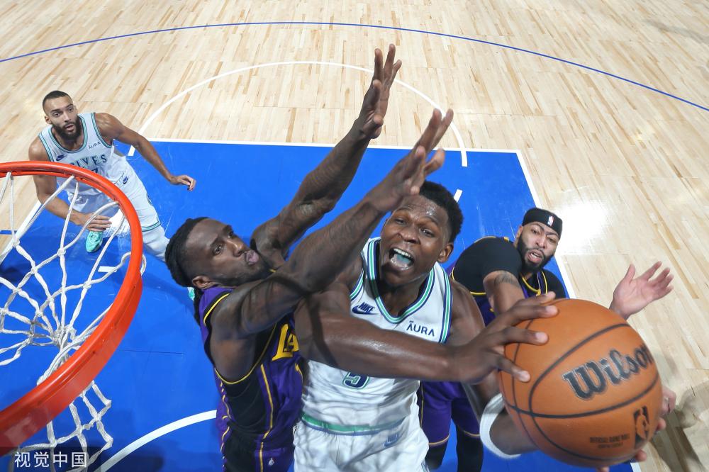 主场捧杯 主场捧杯